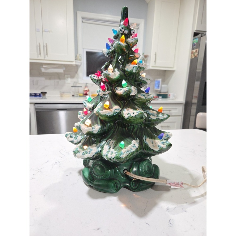 Vintage ATLANTIC MOLD 18" Flocked Ceramic Christmas‎ Tree